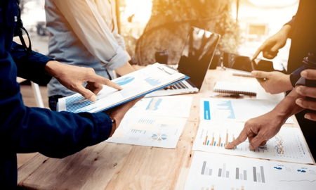 كيف تصف البيئة الخاصة إعداد التقارير المالية للمنشآت الصغيرة والمتوسطة